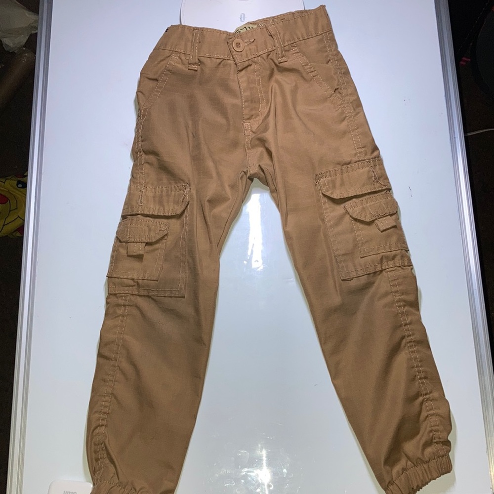 Boys cargo tan utility joggers size 5